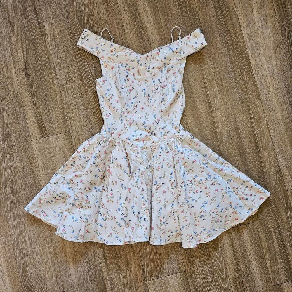 HOUSE OF CB 'Elida' White Posy Print Corset Mini Dress